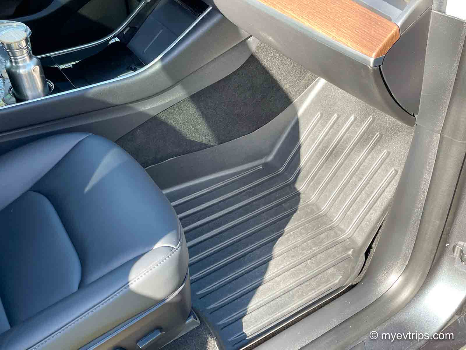 8 of the Best Tesla Model Y Floor Mats Compared [2024]