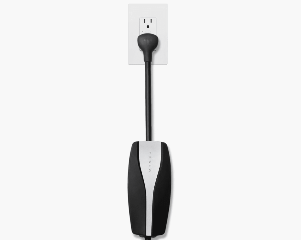 Tesla Mobile connector with Nema 5-15 adapter