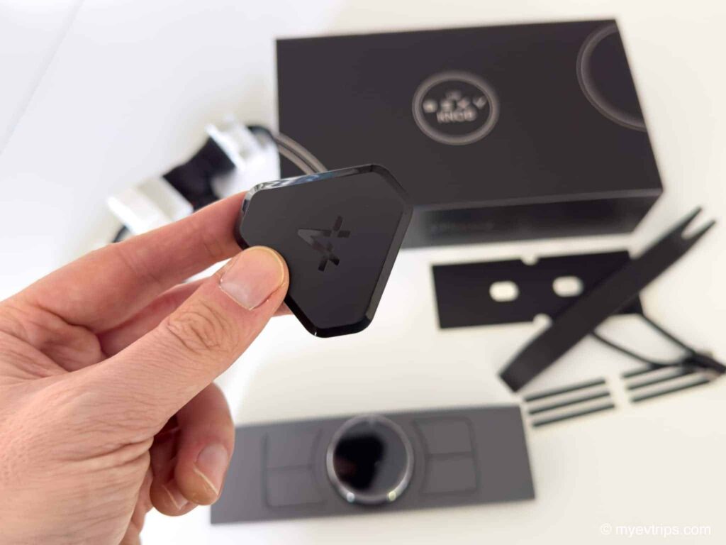 What's included in the Tesla S3xy knob box - commander