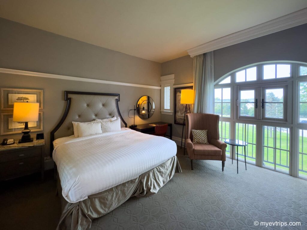 Algonquin Resort bedroom, Saint Andrews NB