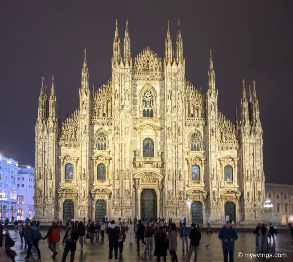 The The Duomo of Milan at night