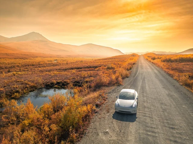 🍂 Tombstone Territorial Park put on a show — fall colours, crisp air, and that surreal feeling of driving fully electric through the wilderness.

See more from this stretch of the journey in the blog — the photos barely do it justice!

#TombstonePark #EVTravel #YukonAdventures #FallInTheNorth #SustainableTravel #EVLife
#TravelYukon @travelyukon @explorecanada